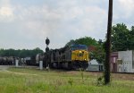 CSX 682 leads a train across Hamlet Avenue